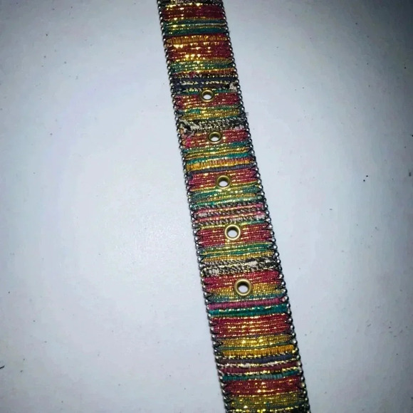 Vintage ladies striped metallic retro belt fits 26 1/4 to 30" - Picture 2 of 4